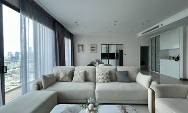 Condo en alquiler de 3 habitaciones en Watthana, Bangkok