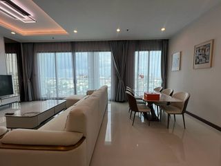 À louer 3 chambres condo à Watthana, Bangkok