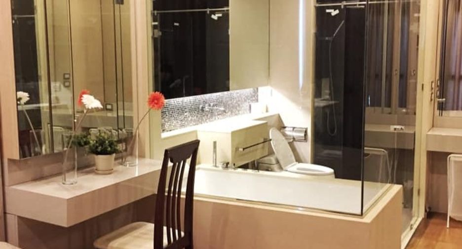For rent 1 bed condo in Watthana, Bangkok