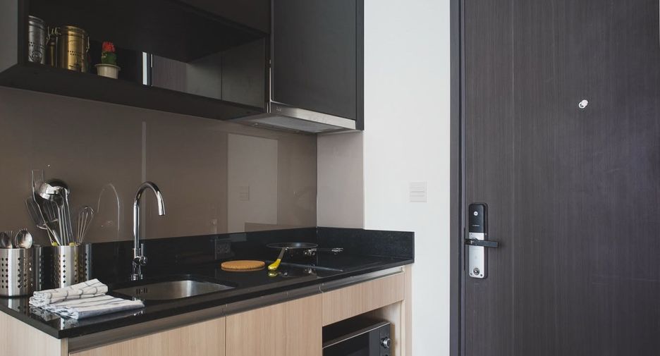 For rent 1 bed condo in Khlong Toei, Bangkok