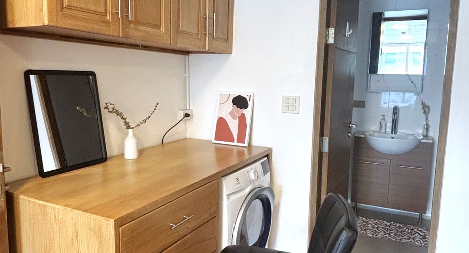 For rent 1 Beds condo in Watthana, Bangkok