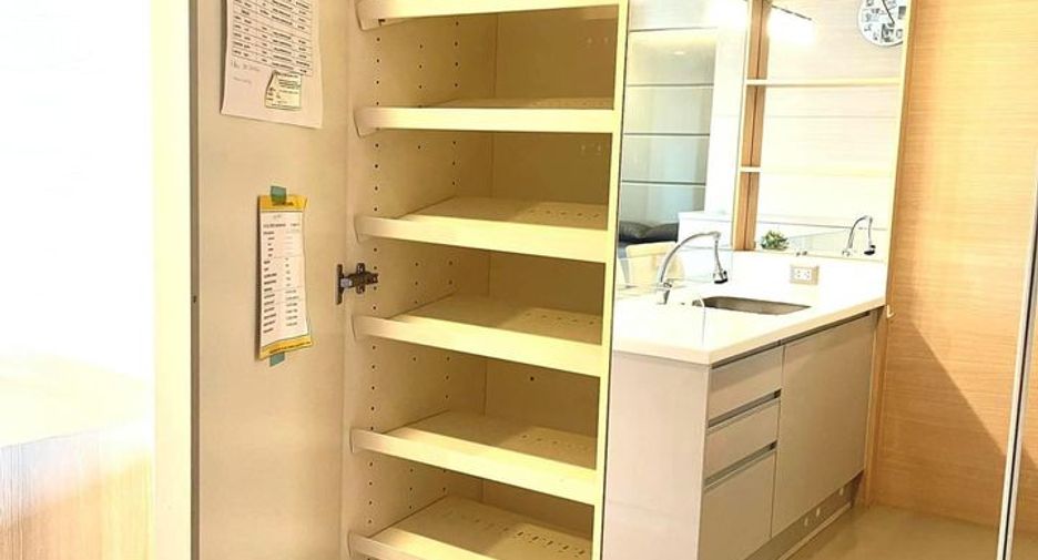 For rent 1 bed condo in Watthana, Bangkok