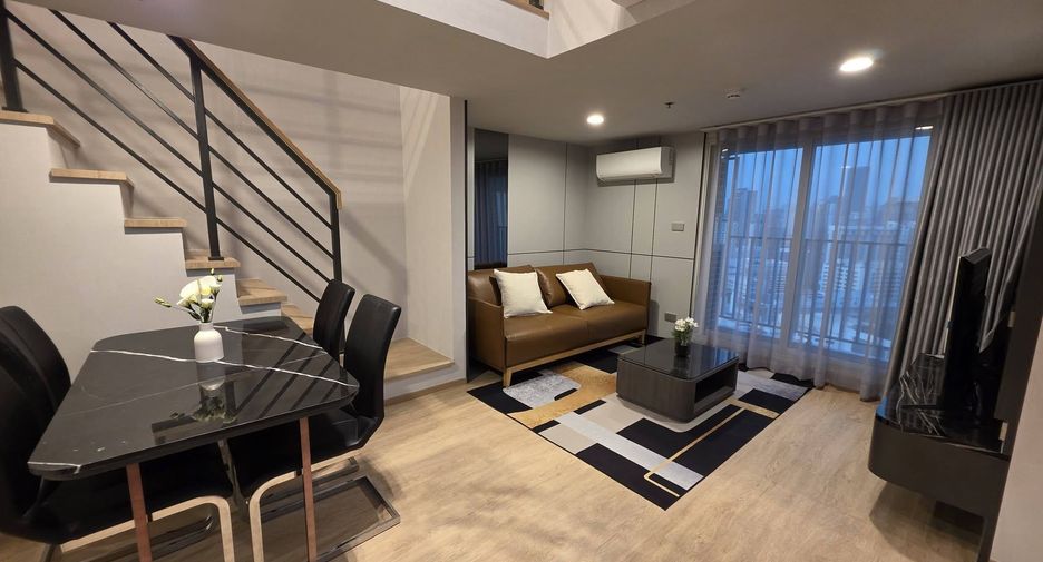 For rent 2 bedrooms condo in Bang Rak, Bangkok