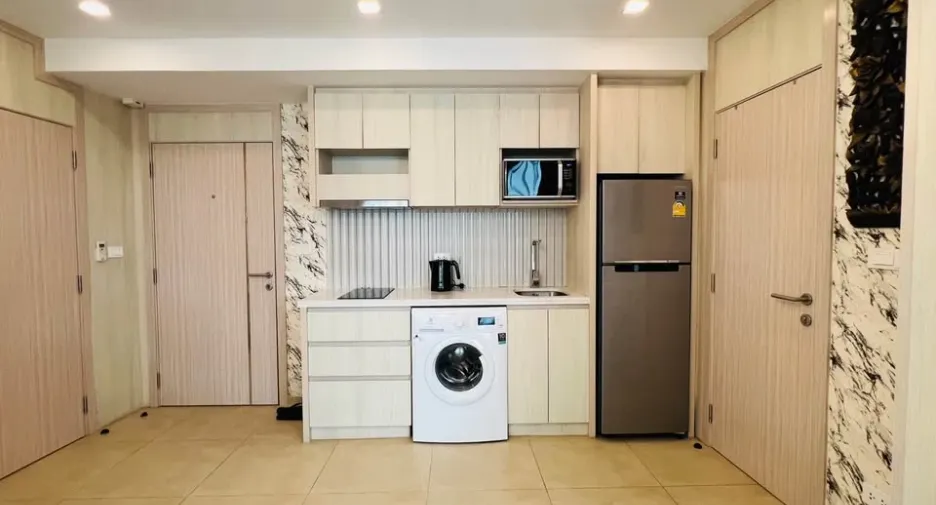 For rent 2 bedrooms condo in Bang Lamung, Chonburi