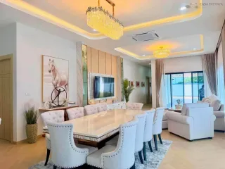À vendre 4 chambres villa à Bang Lamung, Chonburi