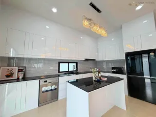 À vendre 4 chambres villa à Bang Lamung, Chonburi