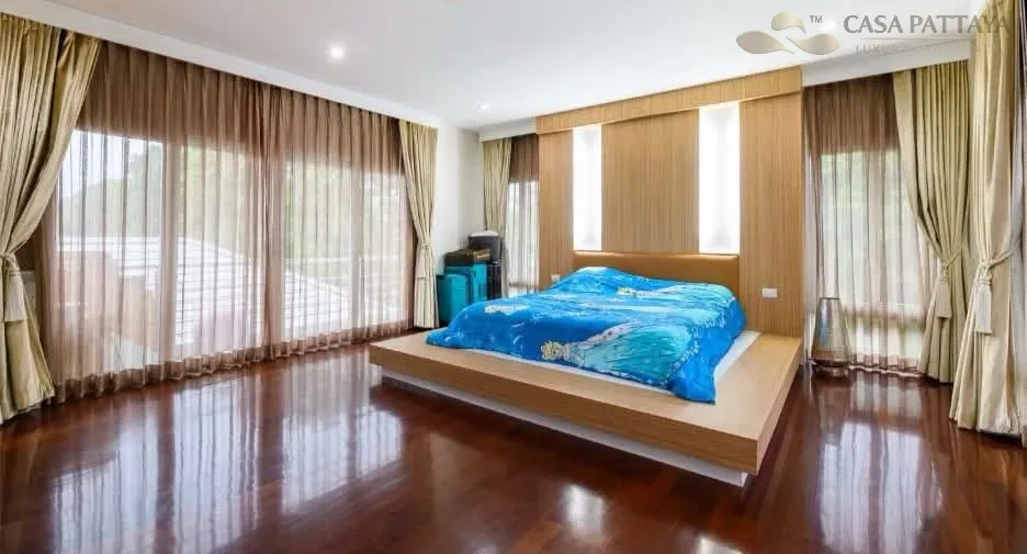 À vendre 3 chambres villa à Bang Lamung, Chonburi