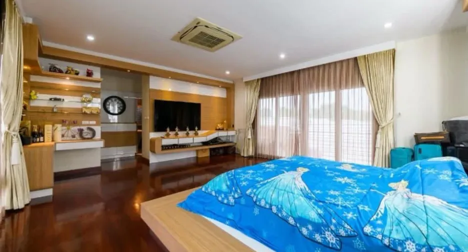 À vendre 3 chambres villa à Bang Lamung, Chonburi