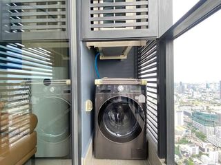 À louer 3 chambres condo à Huai Khwang, Bangkok