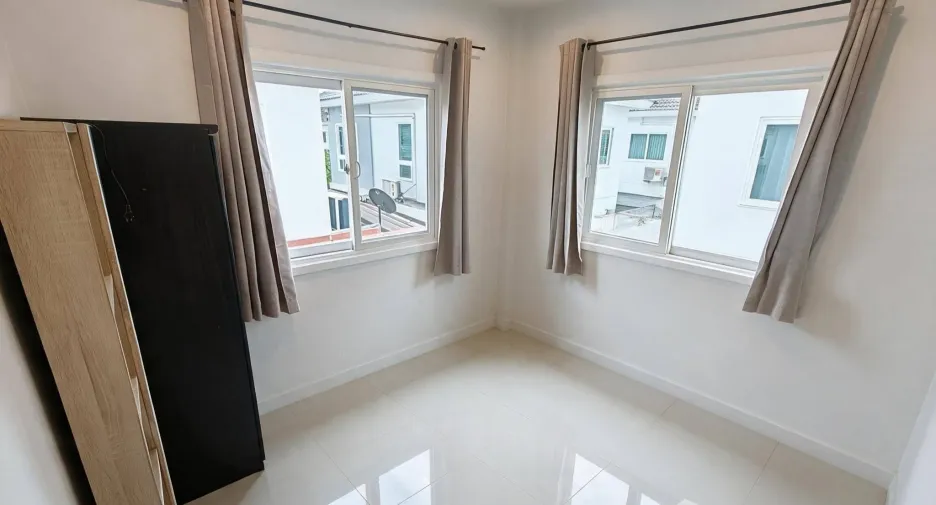 Casa en alquiler de 3 habitaciones en Mueang Phuket, Phuket