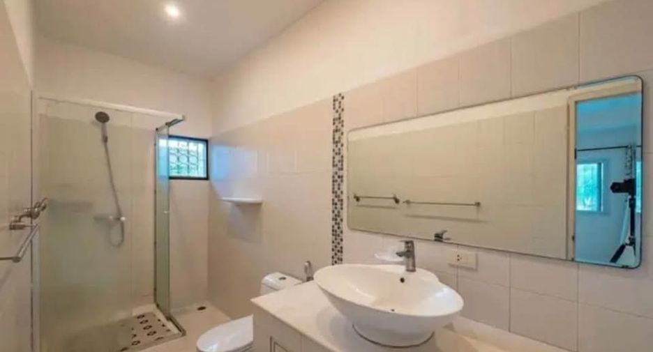 For sale 4 bedrooms house in Ko Samui, Surat Thani