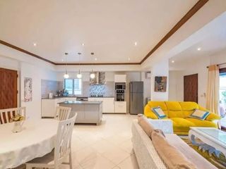 For sale 4 bedrooms house in Ko Samui, Surat Thani
