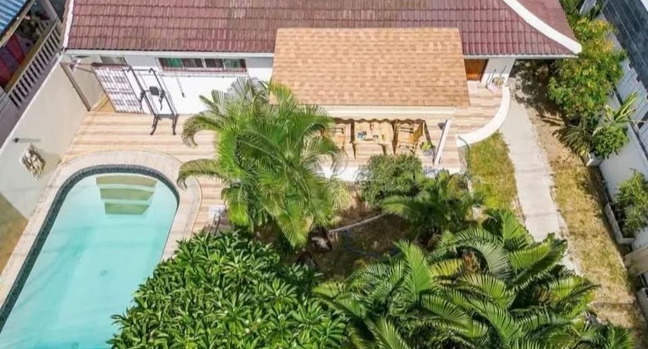 For sale 4 bedrooms house in Ko Samui, Surat Thani
