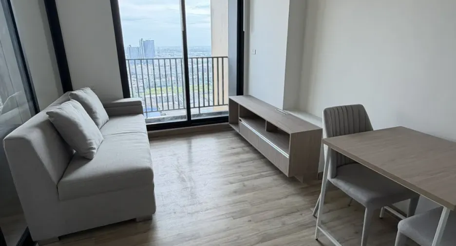 出售 和 出租 1 卧室 公寓 在 Mueang Samut Prakan, Samut Prakan