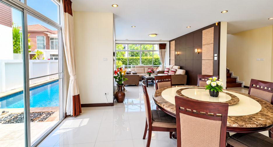Haus zum Kauf mit 4 Zimmer in Mueang Chon Buri, Chonburi