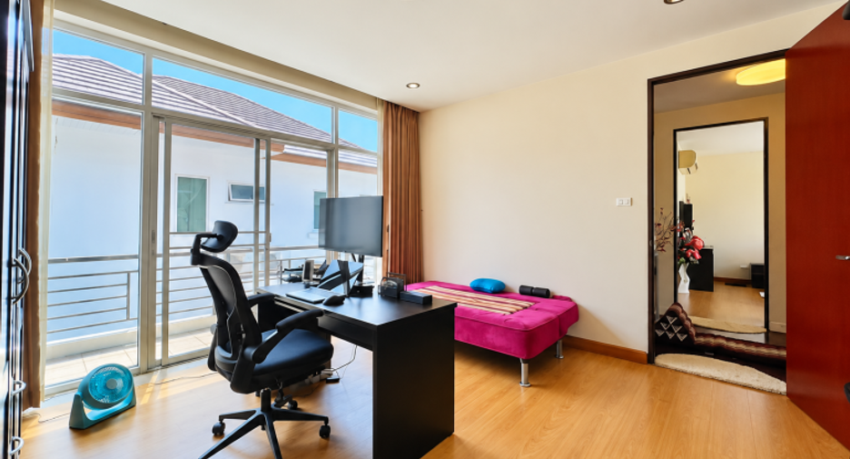 Haus zum Kauf mit 4 Zimmer in Mueang Chon Buri, Chonburi