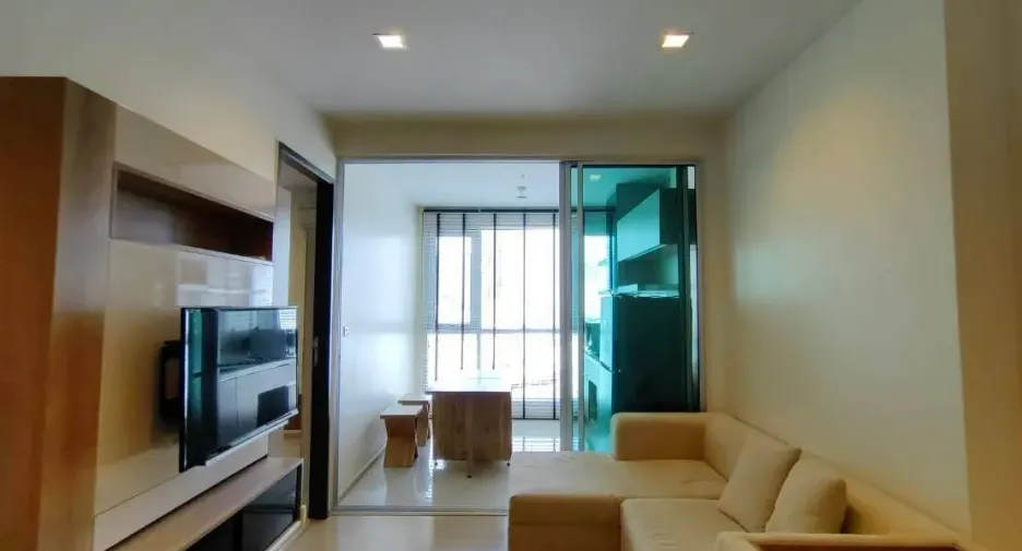 À vendre 1 chambre condo à Sathon, Bangkok