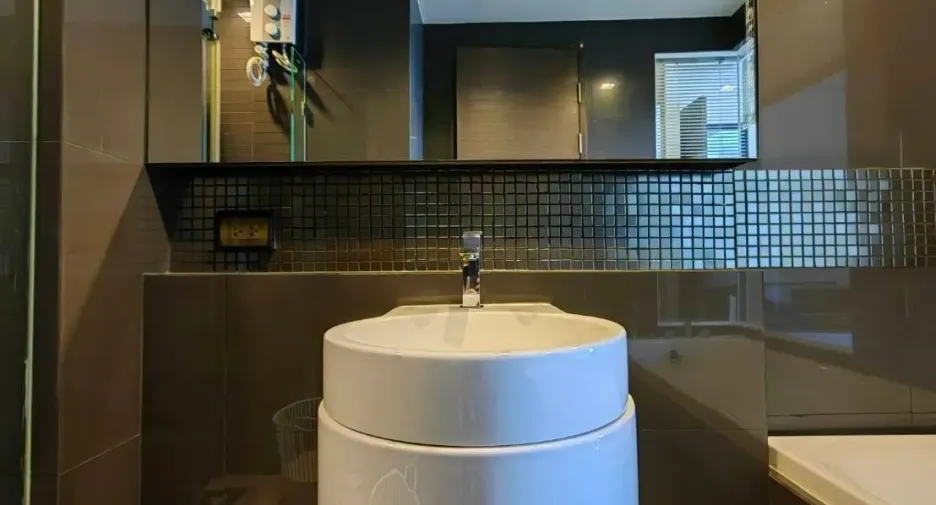 À vendre 1 chambre condo à Sathon, Bangkok