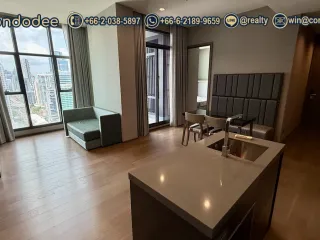 For sale 3 ベッドルーム condo in Sathon, Bangkok