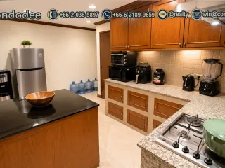 Продажа 3 спальни кондо в Кхлонг Тоеи, Бангкок