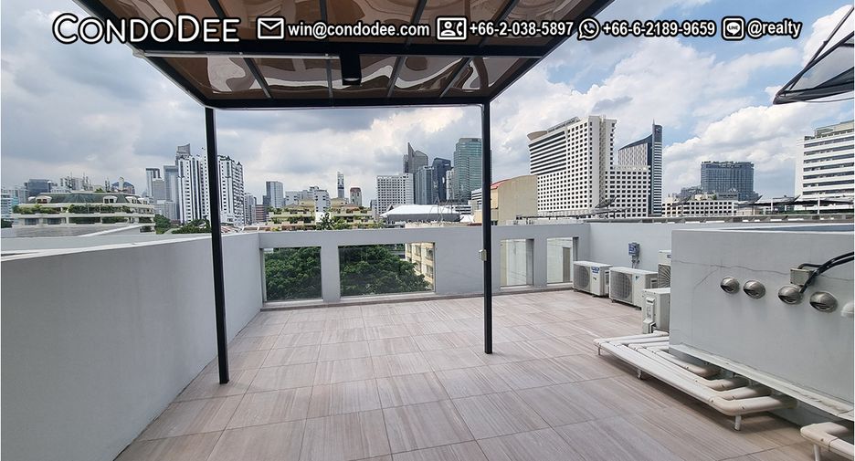 Casa adosada en venta de 4 habitaciones en Watthana, Bangkok