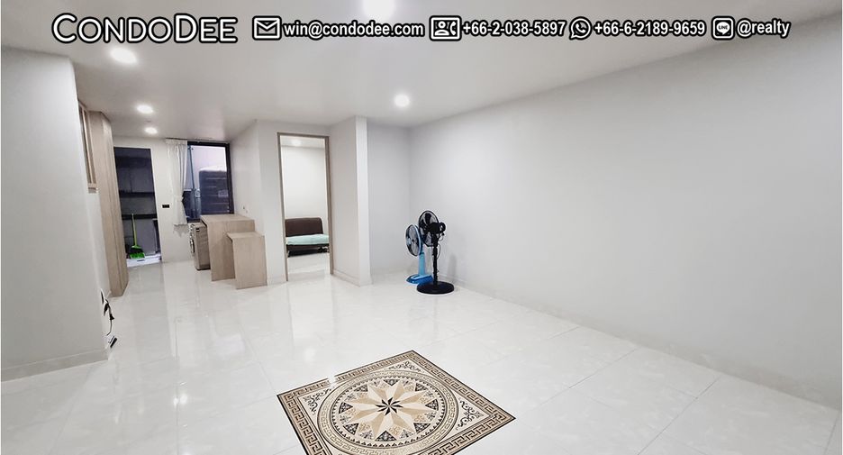 Casa adosada en venta de 4 habitaciones en Watthana, Bangkok