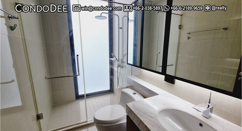 Casa adosada en venta de 4 habitaciones en Watthana, Bangkok