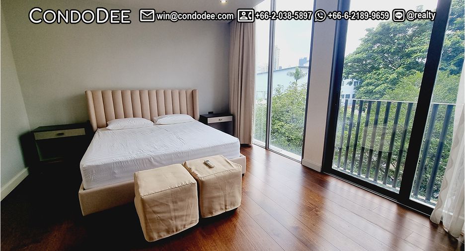 Casa adosada en venta de 4 habitaciones en Watthana, Bangkok