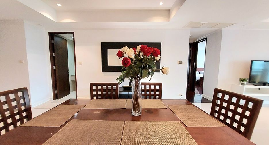 À vendre 2 chambres condo à Watthana, Bangkok