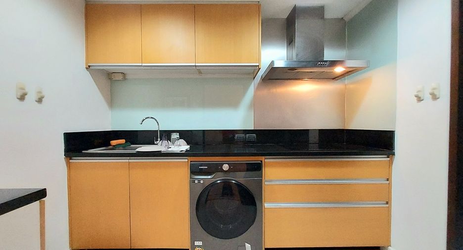 À vendre 2 chambres condo à Watthana, Bangkok