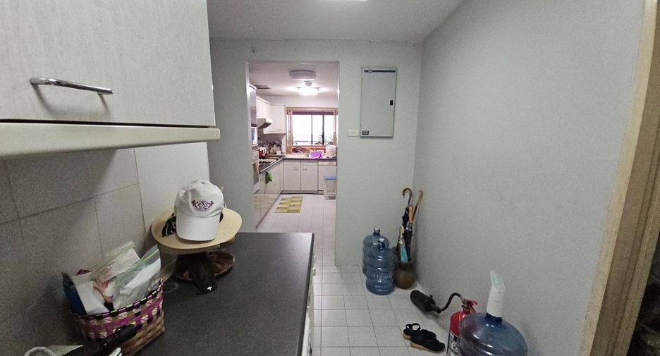For sale 3 bedrooms condo in Pathum Wan, Bangkok