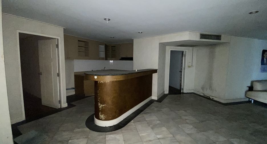 Продажа 2 спальни кондо в Кхлонг Тоеи, Бангкок