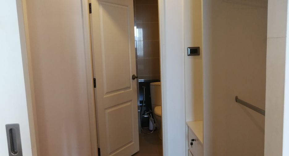 For sale 1 bed condo in Huai Khwang, Bangkok