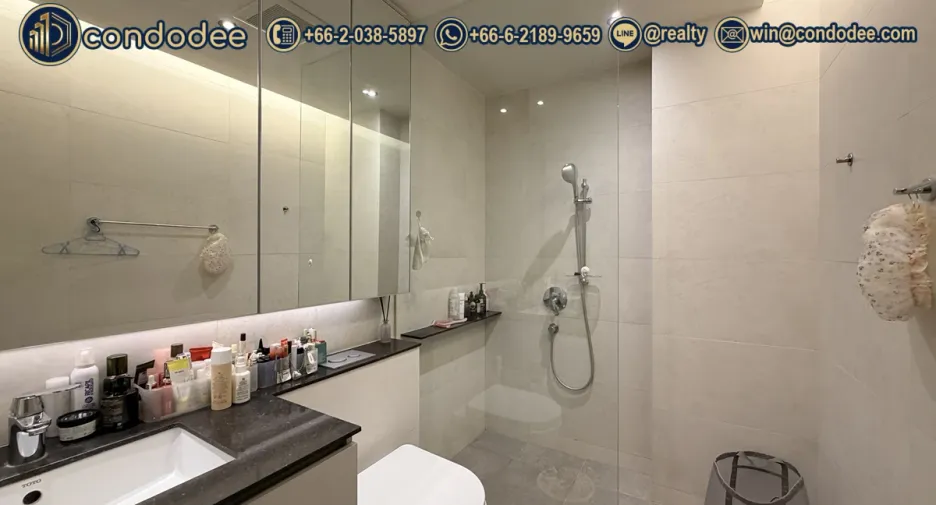 Condo en venta de 2 habitaciones en Yan Nawa, Bangkok