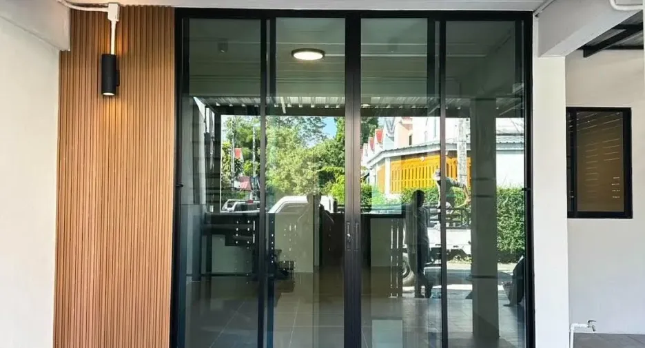For sale 2 bedrooms townhouse in San Kamphaeng, Chiang Mai