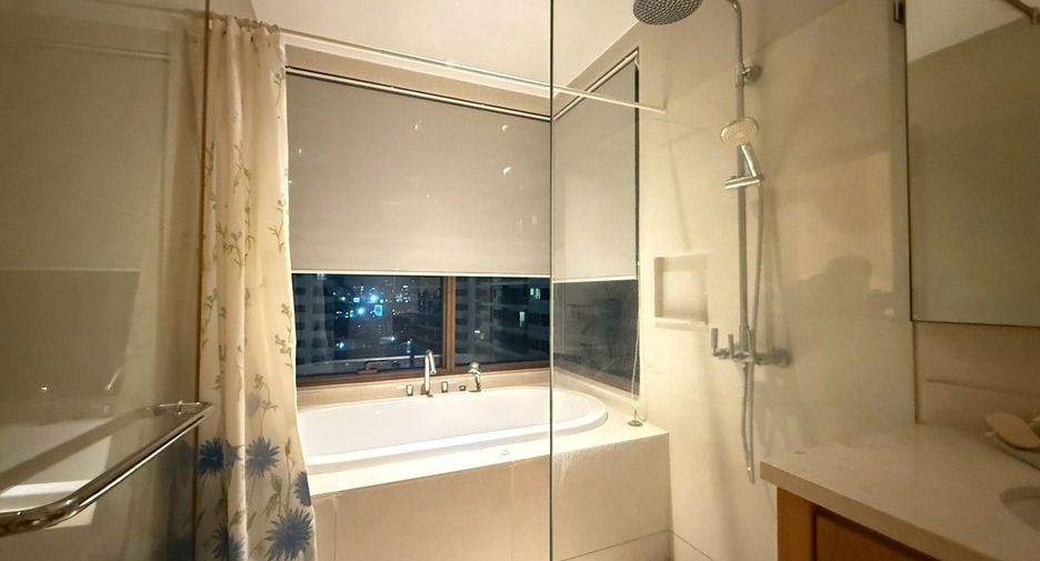 À vendre 2 chambres condo à Khlong Toei, Bangkok