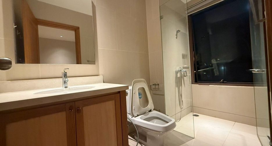 À vendre 2 chambres condo à Khlong Toei, Bangkok