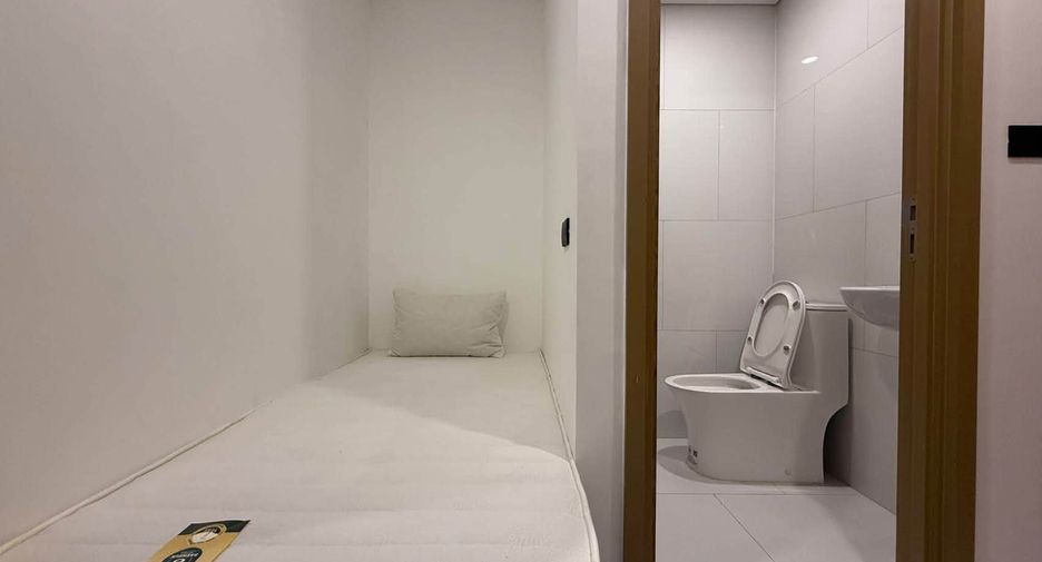 À louer 3 chambres condo à Huai Khwang, Bangkok