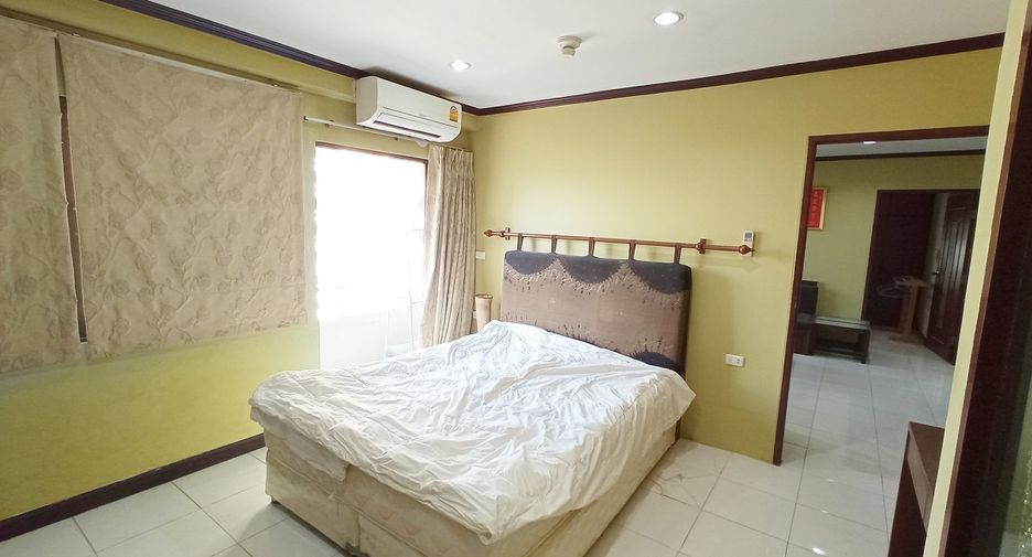 For sale 2 bedrooms condo in Khlong Toei, Bangkok