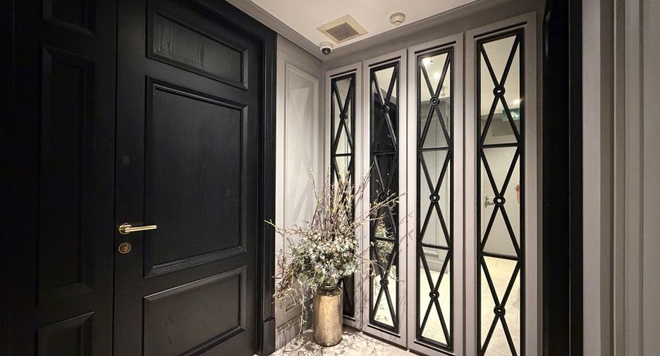 Condo en venta de 2 habitaciones en Yan Nawa, Bangkok