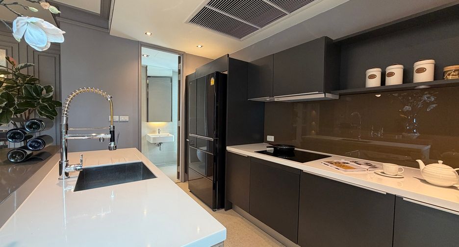 Condo en venta de 2 habitaciones en Yan Nawa, Bangkok