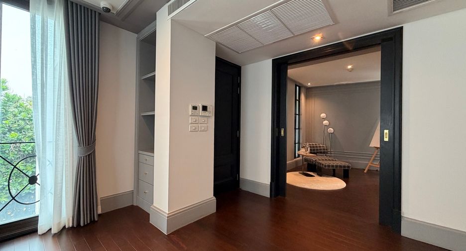 Condo en venta de 2 habitaciones en Yan Nawa, Bangkok