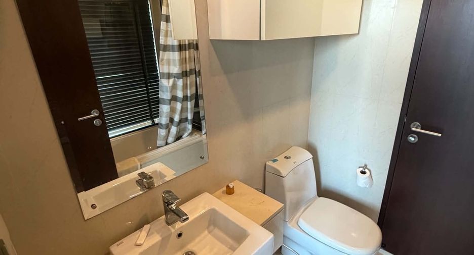 For sale 1 bed condo in Khlong Toei, Bangkok