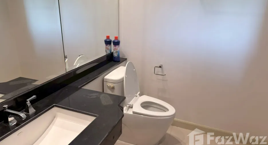 Haus zum Kauf mit 4 Zimmer in Mueang Chiang Mai, Chiang Mai