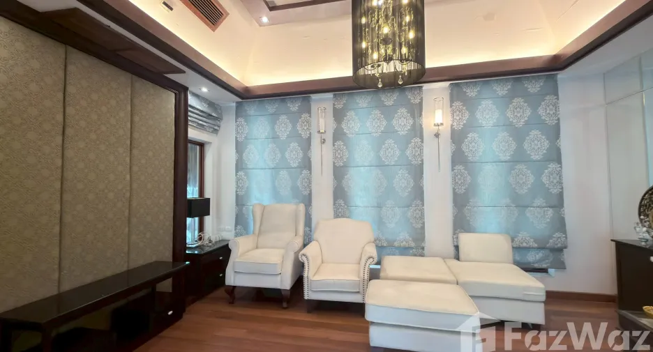 Haus zum Kauf mit 4 Zimmer in Mueang Chiang Mai, Chiang Mai