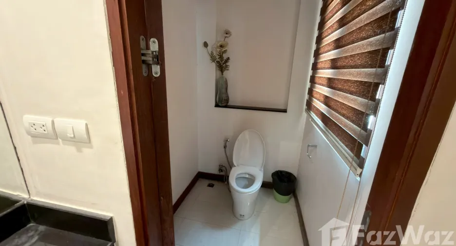 Haus zum Kauf mit 4 Zimmer in Mueang Chiang Mai, Chiang Mai
