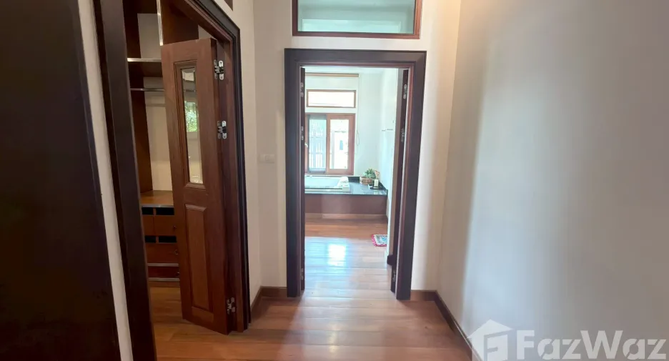 Haus zum Kauf mit 4 Zimmer in Mueang Chiang Mai, Chiang Mai