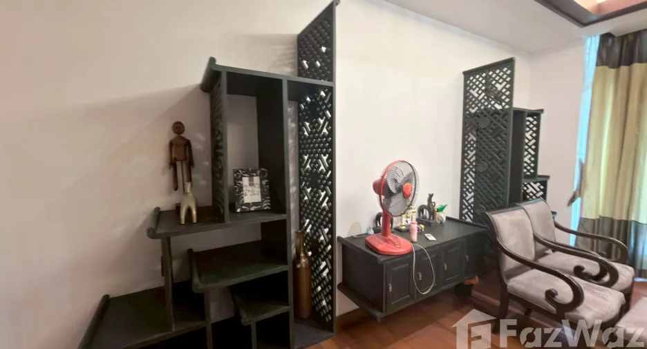 Haus zum Kauf mit 4 Zimmer in Mueang Chiang Mai, Chiang Mai