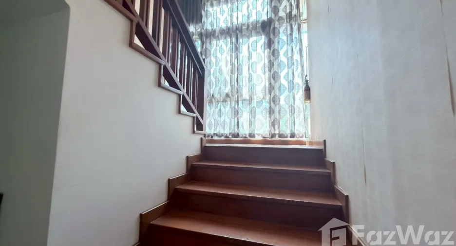 Haus zum Kauf mit 4 Zimmer in Mueang Chiang Mai, Chiang Mai