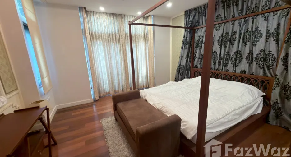 Haus zum Kauf mit 4 Zimmer in Mueang Chiang Mai, Chiang Mai